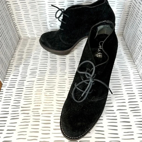 Cole‎ Haan Stephanie Air Lace Up Stacked Heel Suede Booties 7 - Picture 1 of 7